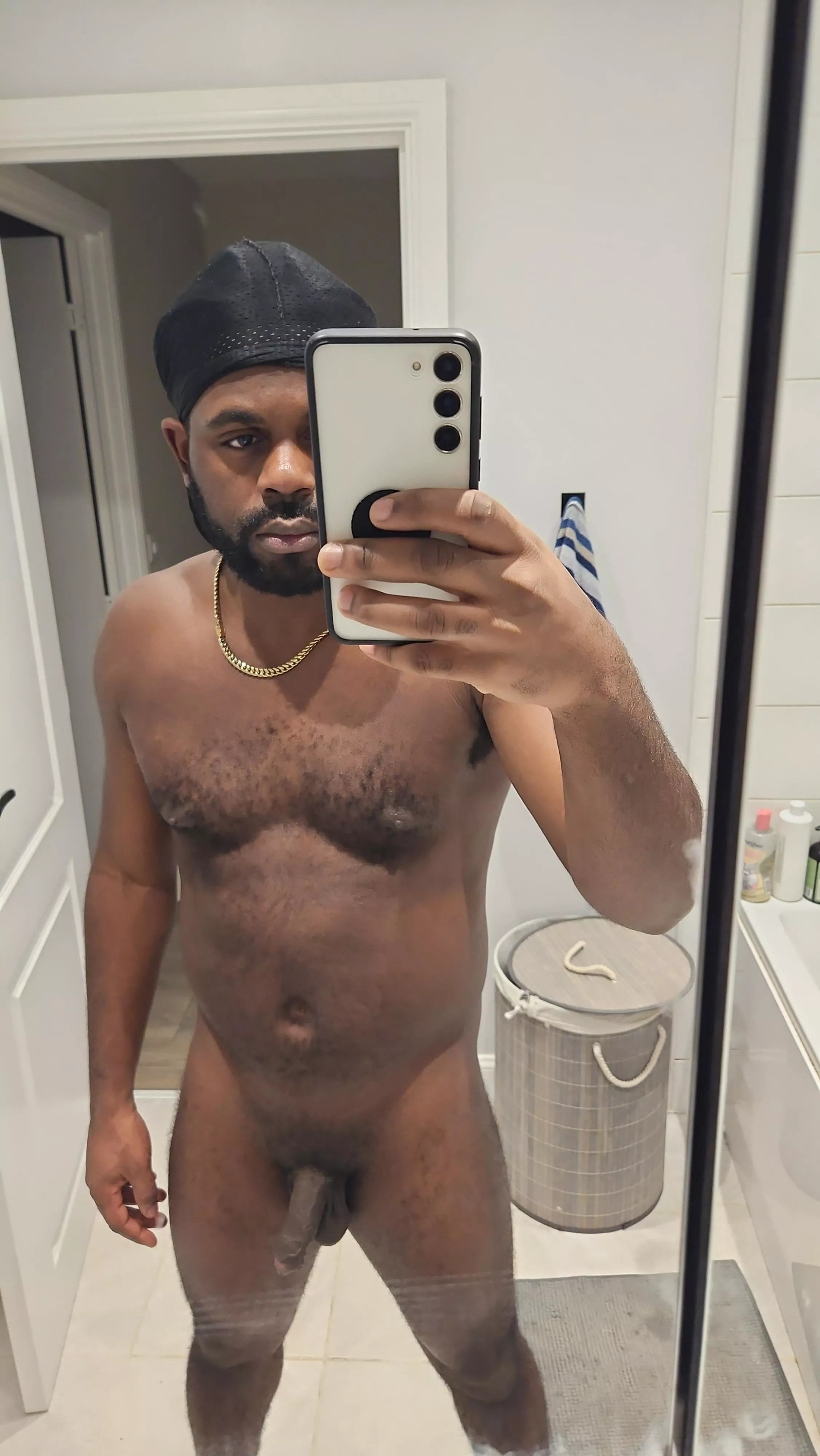 Do I look good naked? (M) 31