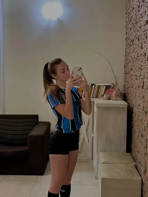 do you like conservative version of me? F19