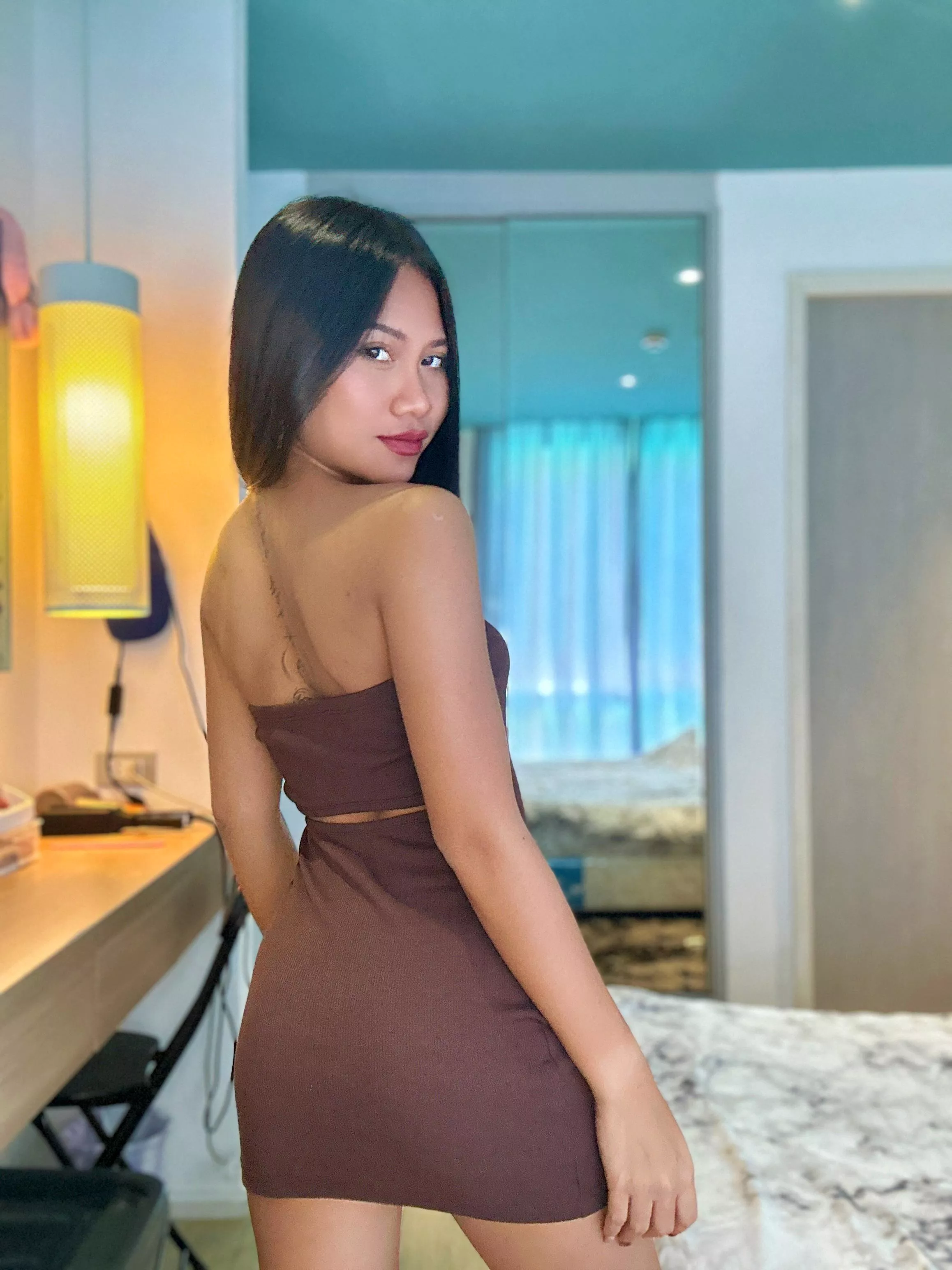 Do you like me in nude color?