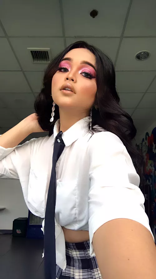 Do you like my make up?