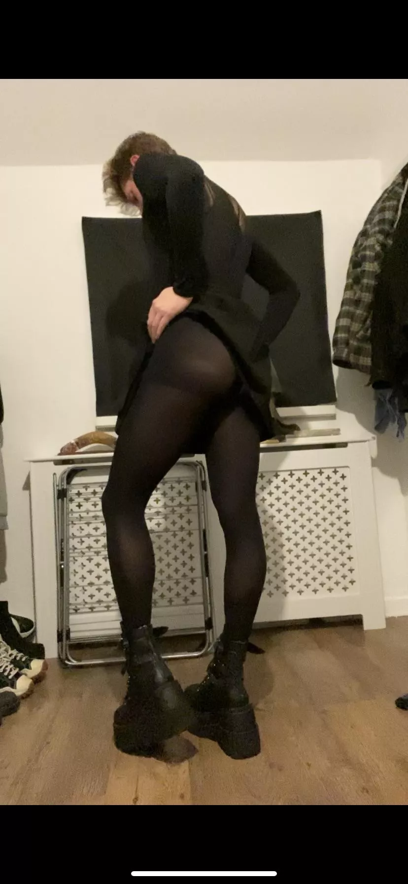 Don’t you hate it when skirts get stuck in your tights?