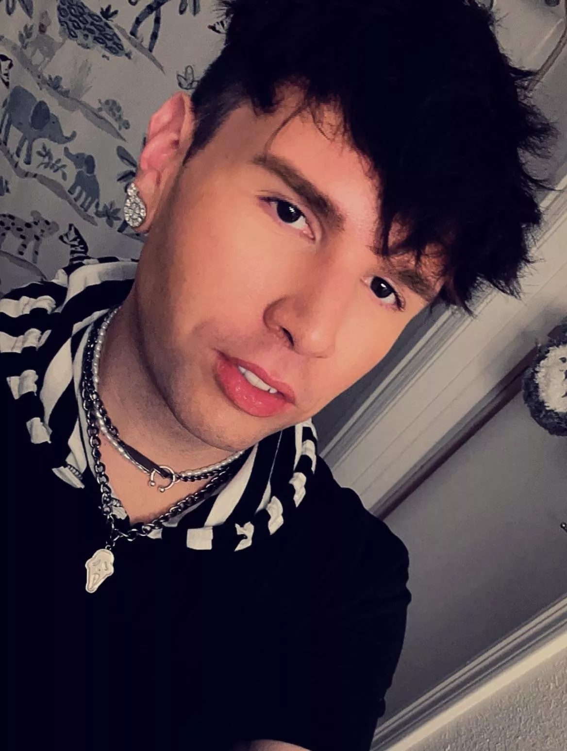 Good morning and happy Friday you beautiful creatures Good morning and happy Friday you beautiful creatures