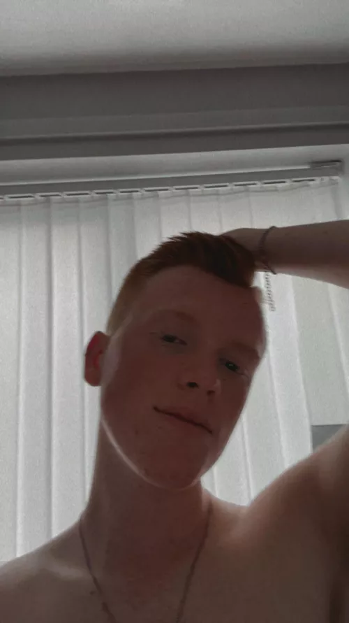 hey guys message me if u in the uk