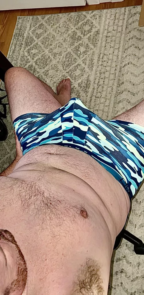 Hop on my lap and grind on me