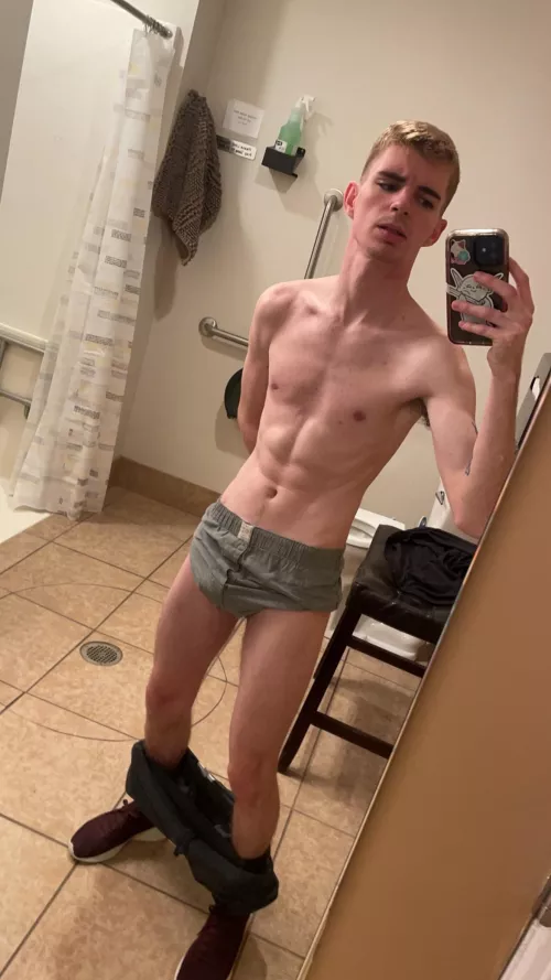 How am I looking bros? 😅