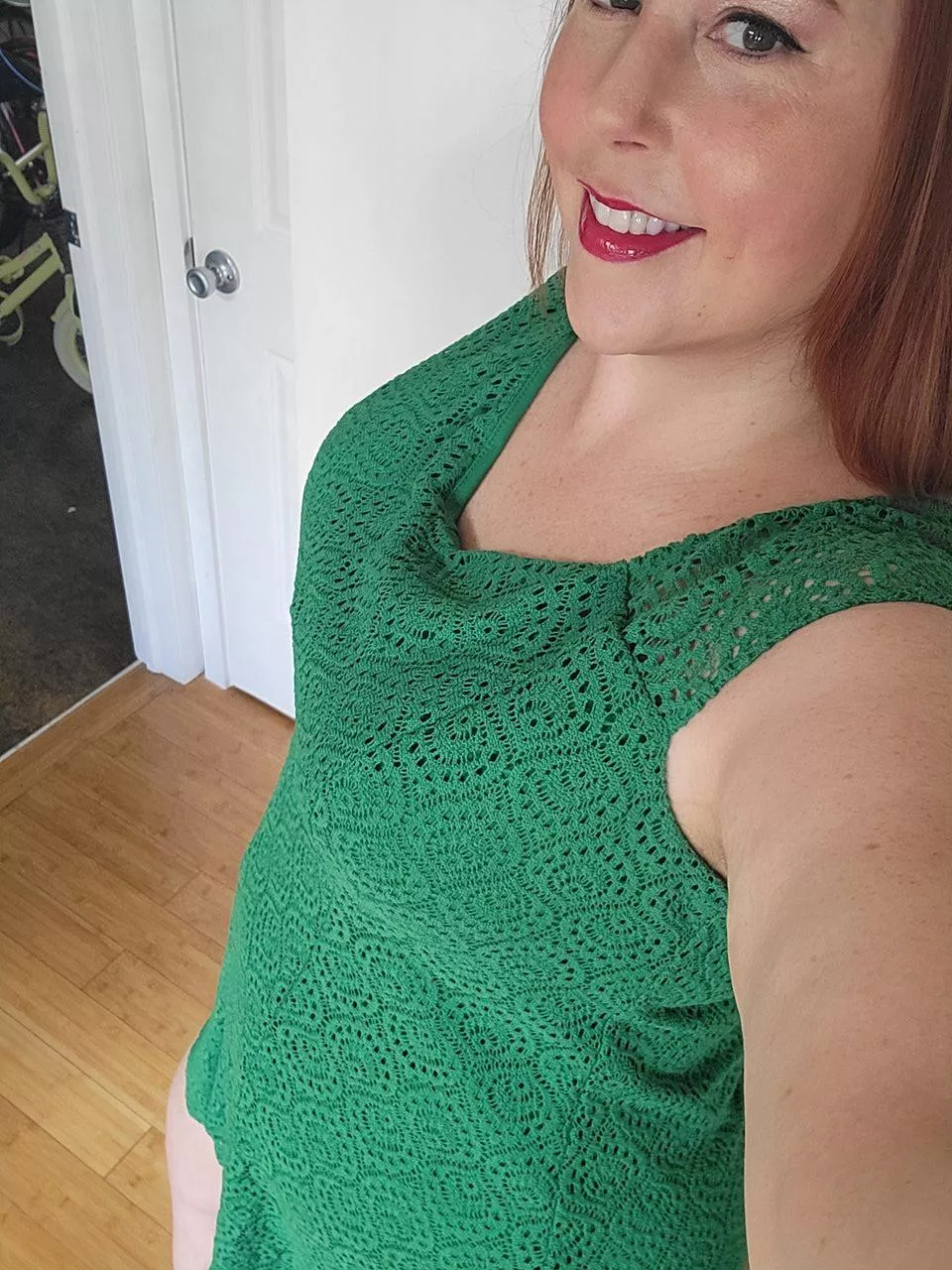 I look so festive here. Hope you're all well!