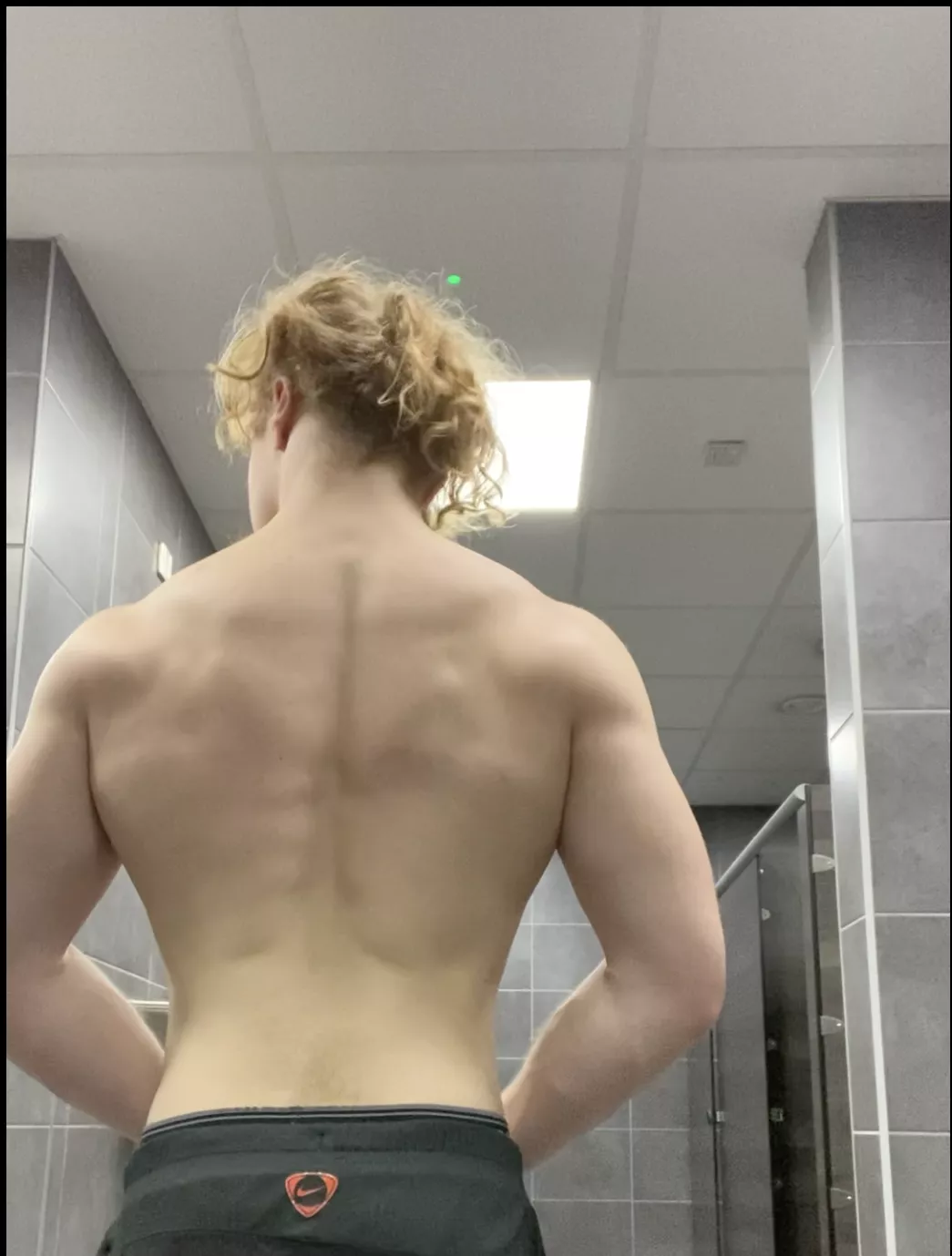 I love my back so much, do you?😘