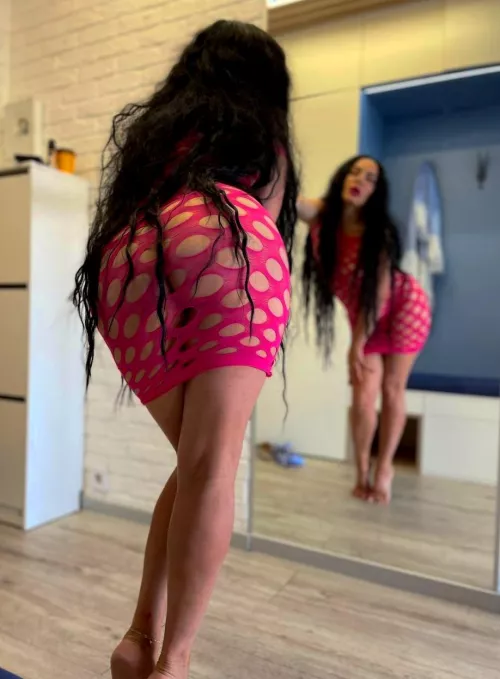 I'd be happy if you enjoy my booty today