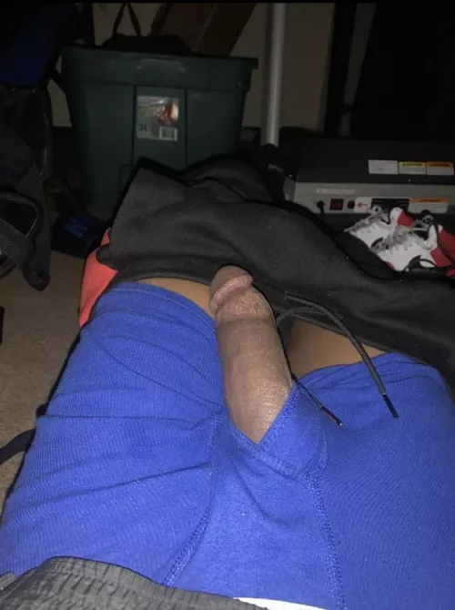 If you stopped scrolling you owe me a titty pic