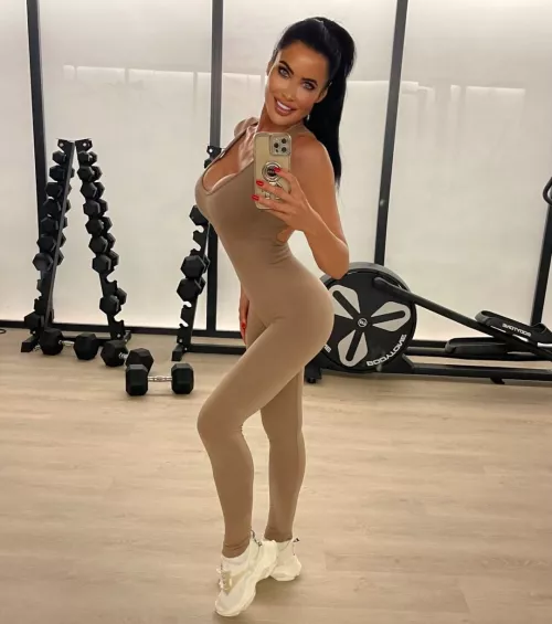 It's a bit tight but I would love to show you in the locker room