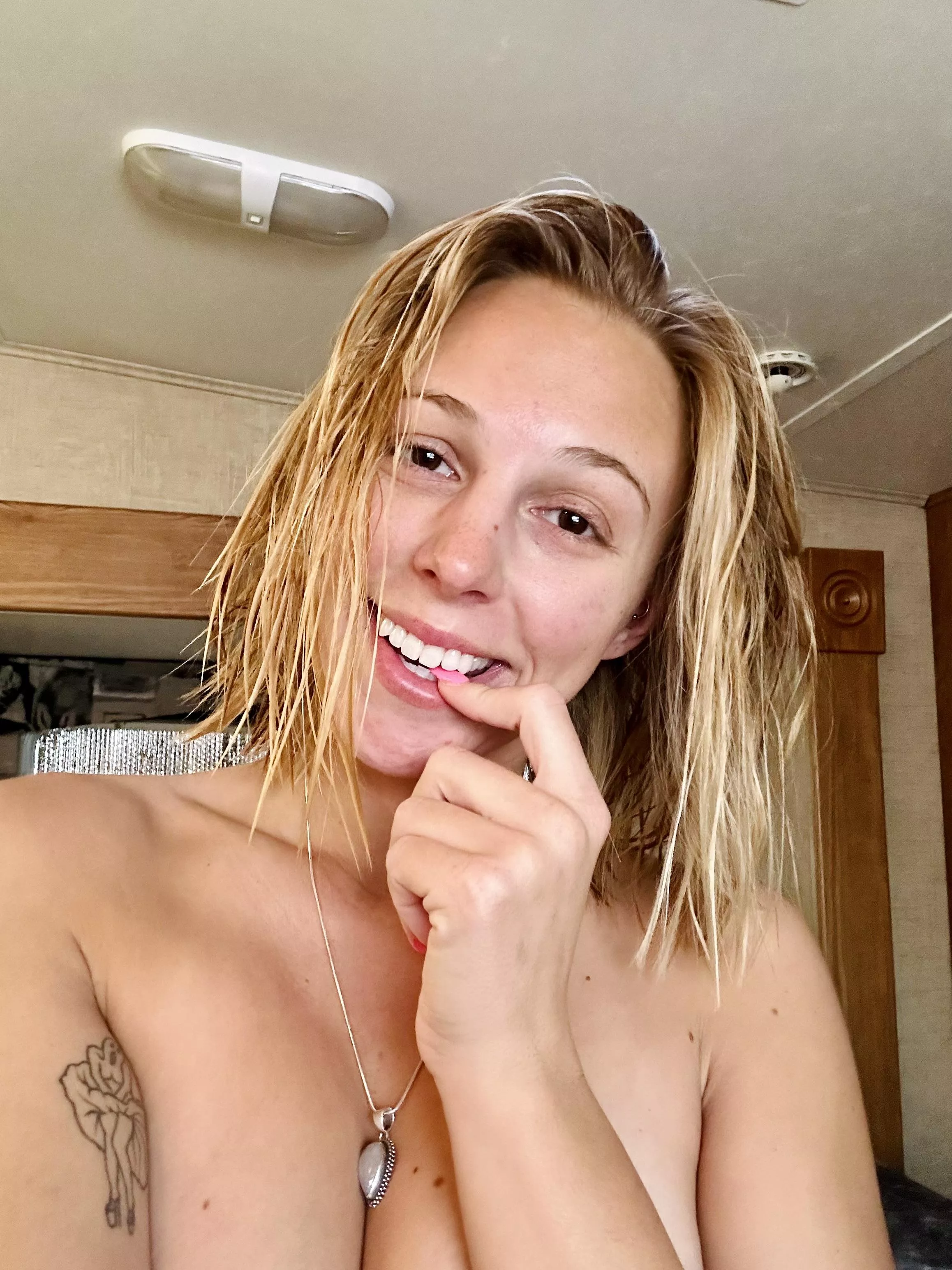 It's time for a haircut today and I'm super excited!! It's needed.