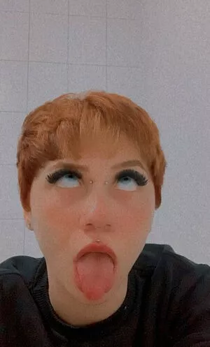 Leave everything here, I want to play with your cum