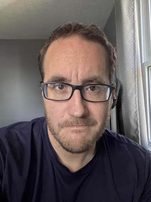 Messy hair. Donβt care. Itβs Friday!