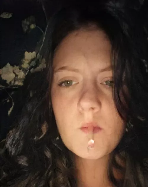 My brain needs nicotine as soon as I wake up, and my lungs need the tar. They're always hungry!