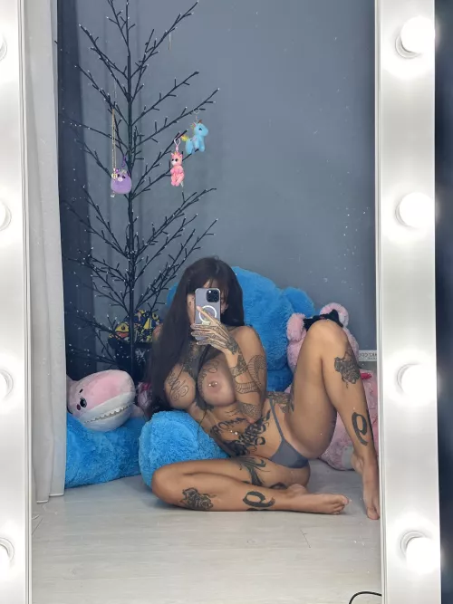 My hard stone boobs wanna say hello to each of u