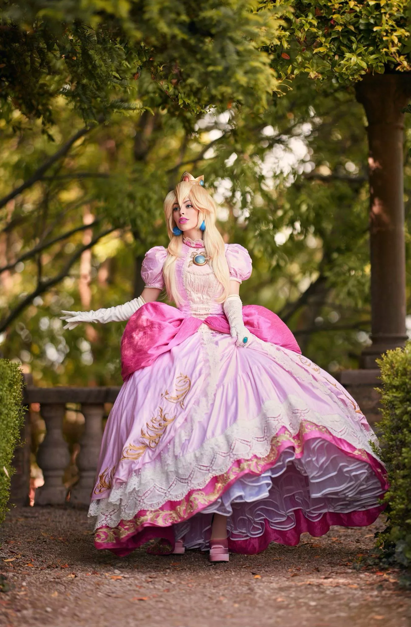 Princess Peach (By Nadyasonika)