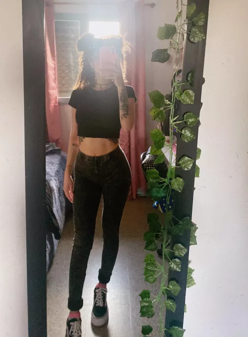 Testing my new mirror((: