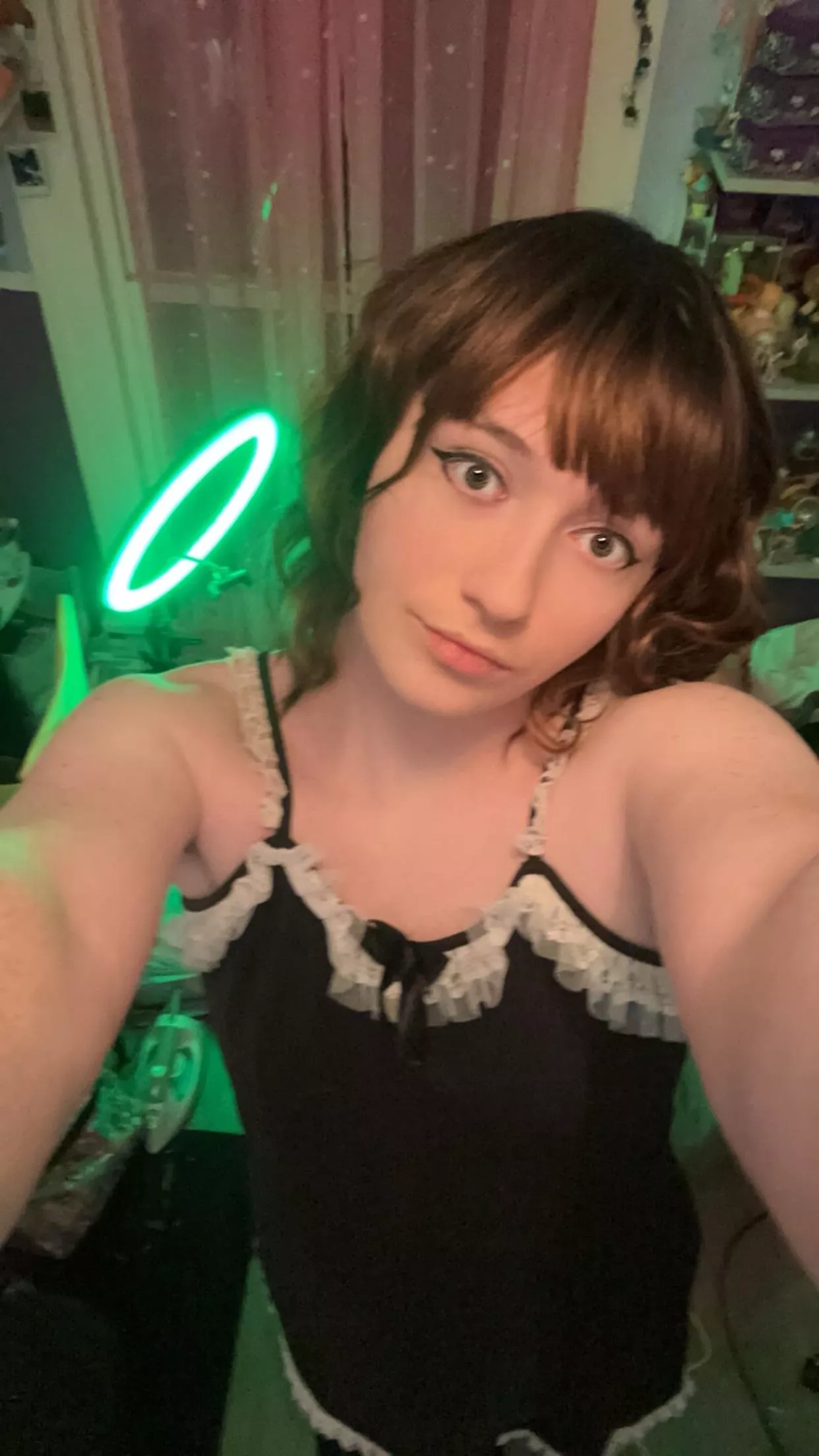 Ur view when I pick you up (I’m 6ft)