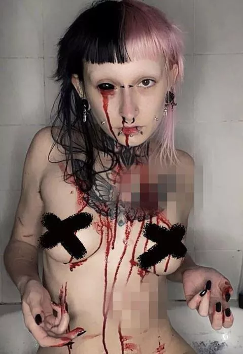 You should really check this baby, really hot and friendly! You will be thrilled! Her customs are best i ever saw! Worldwide.mess.amber