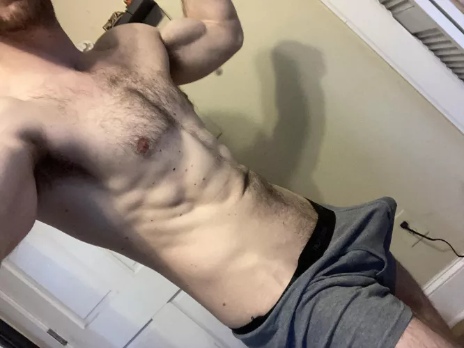 27m hockey player got stood up last night and I need a cutie to play with ;)…Snapchat: lornashore231