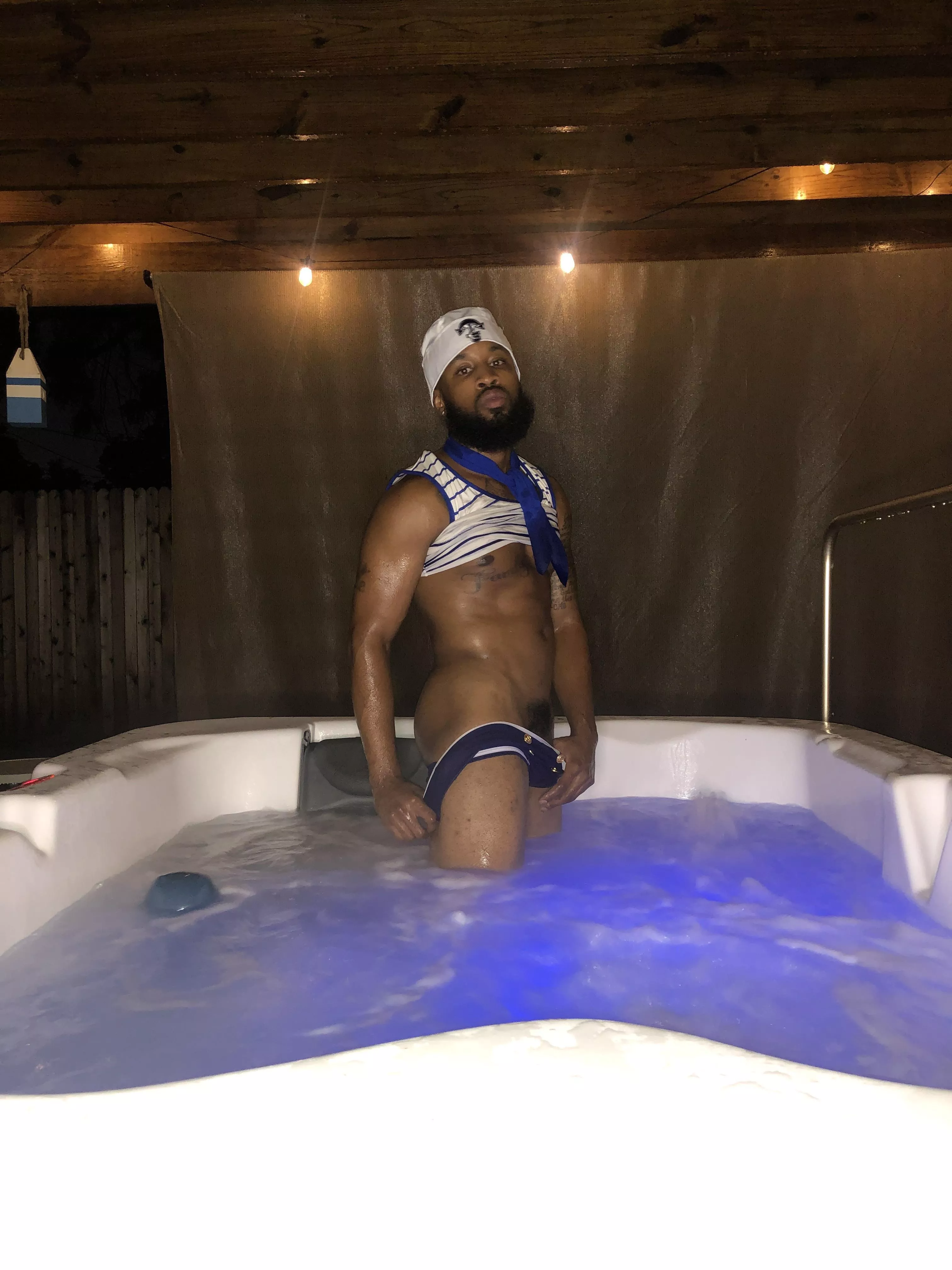 Come help me take off the rest 😈🍆