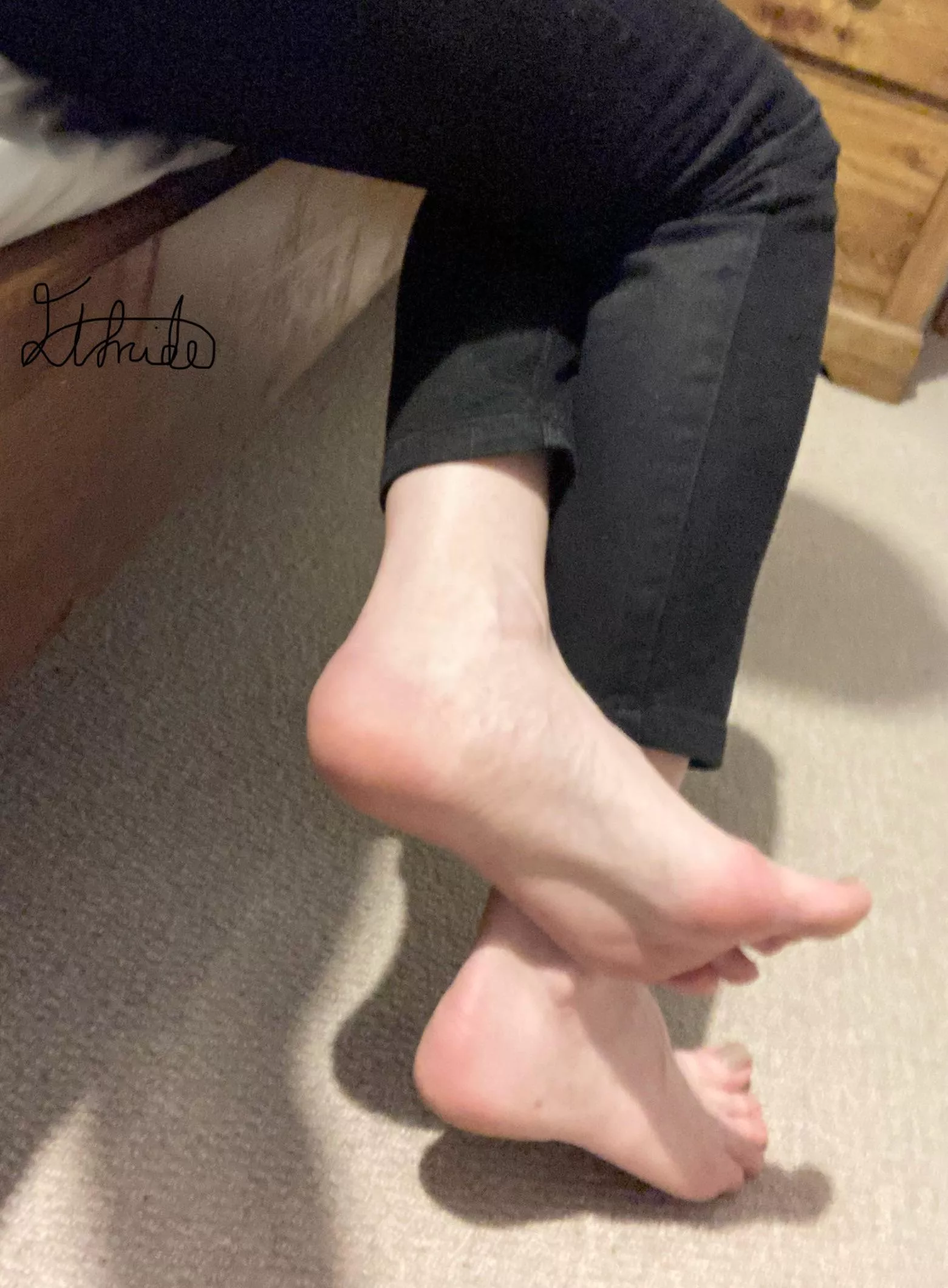 Crossed soles