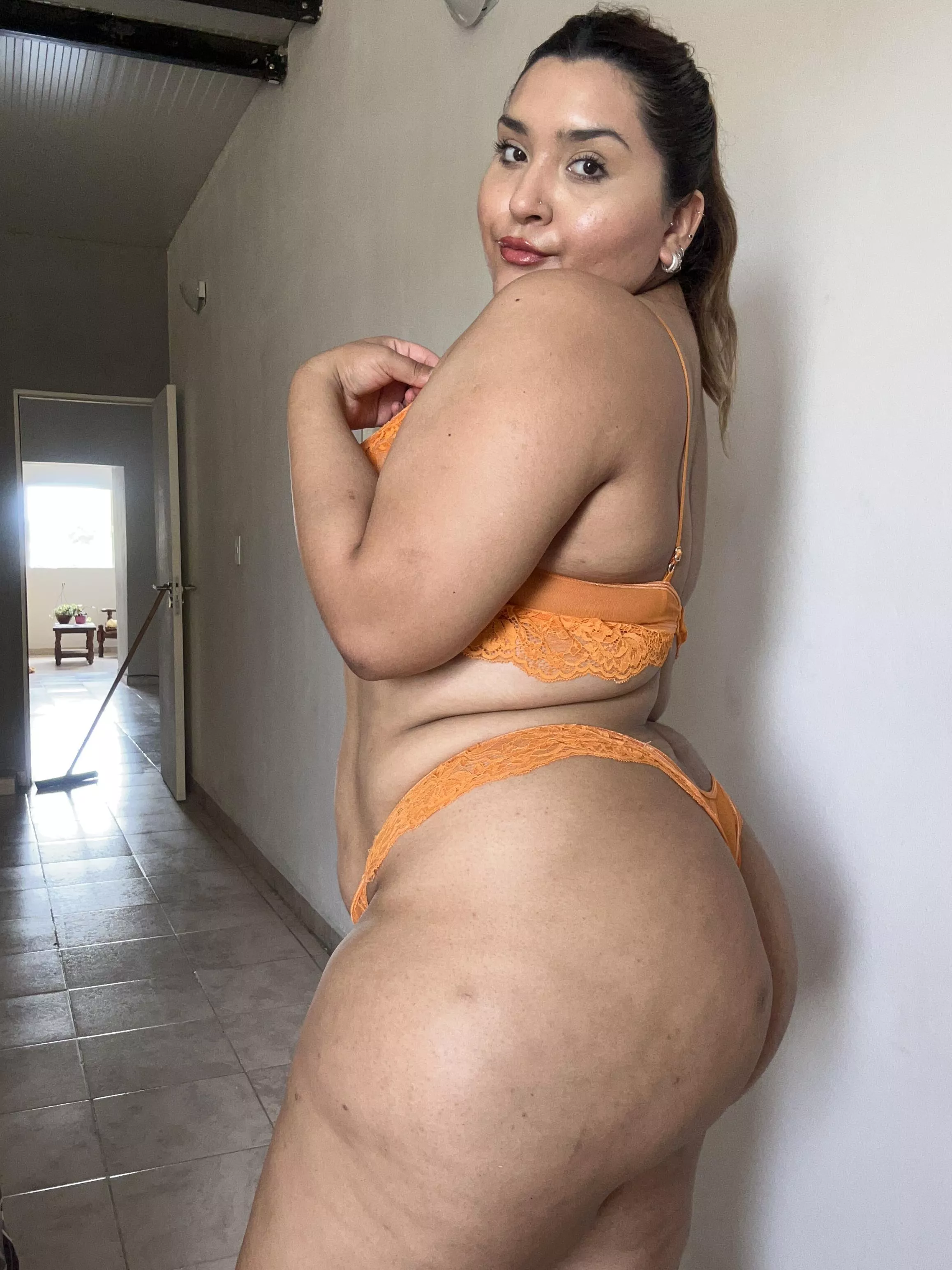Do you find a plump Latina like me attractive?