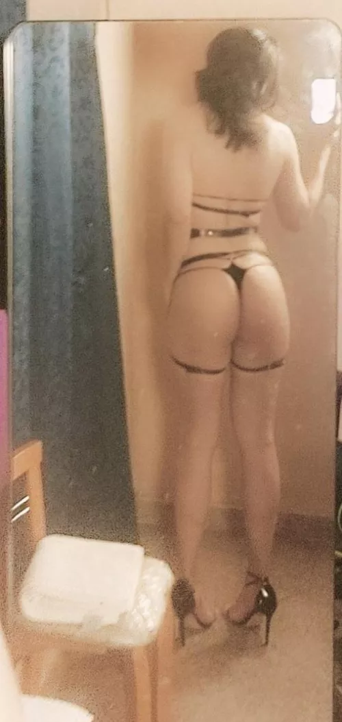 I like take pics on mirror