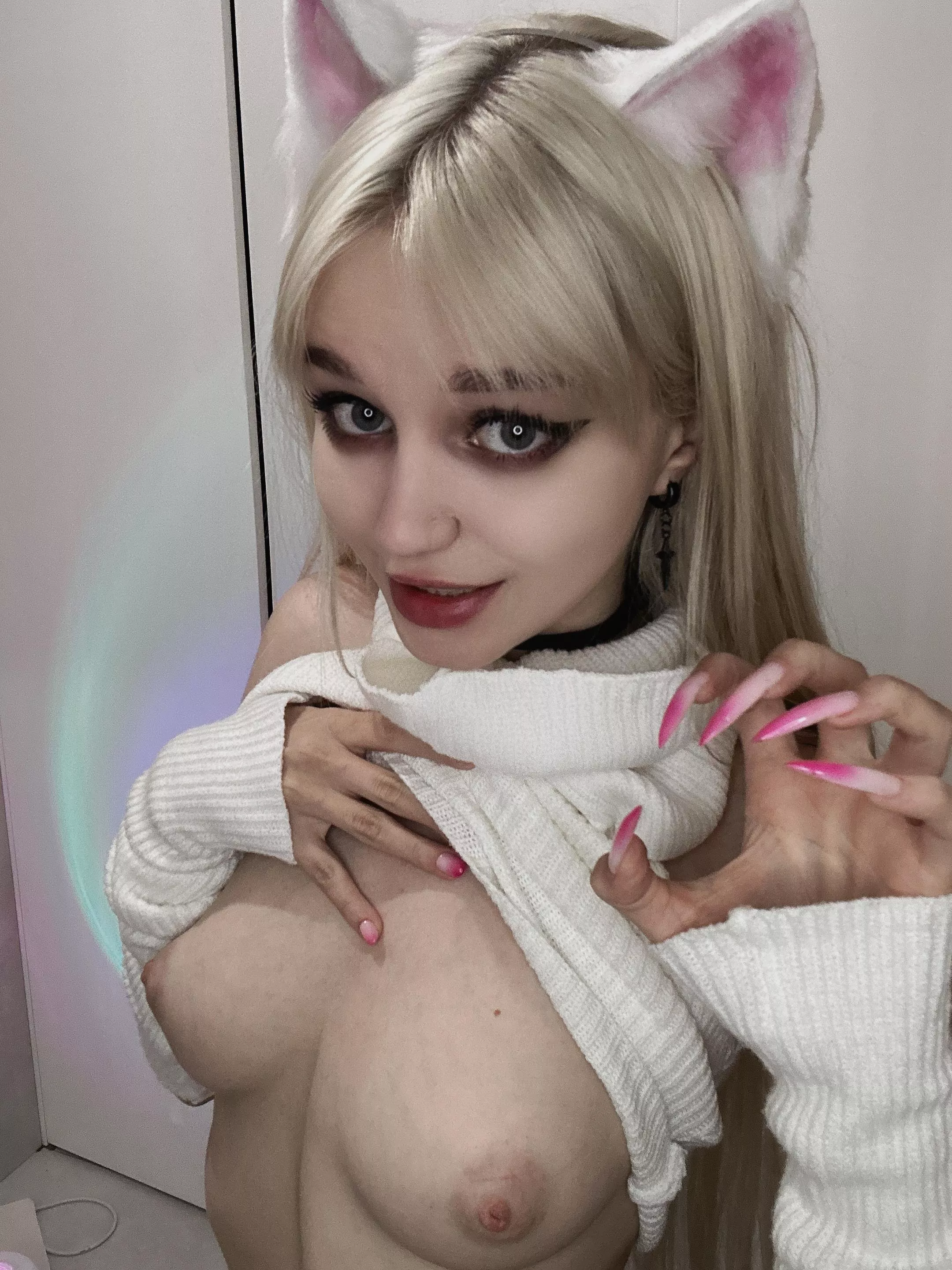 I think they'd look better in your hands~