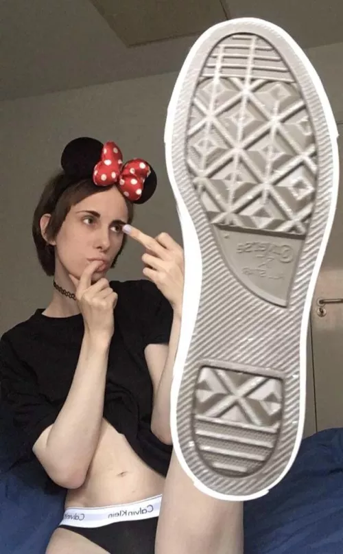 I wanna stamp on your balls 😈