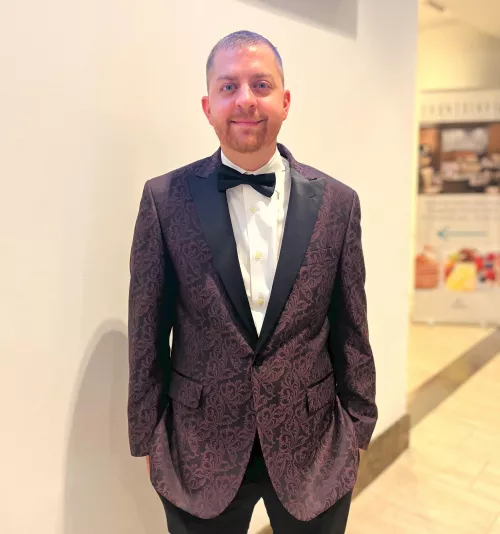 If only someone told me my bow tie wasn’t straight 🙄