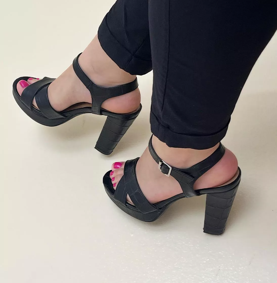 Is this a nice color on me?