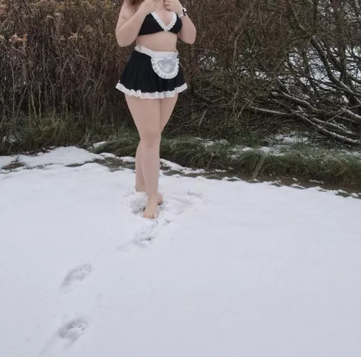 Let me give you a blowjob in the snow and afterwards clean up the mess with my mouth like a real maid
