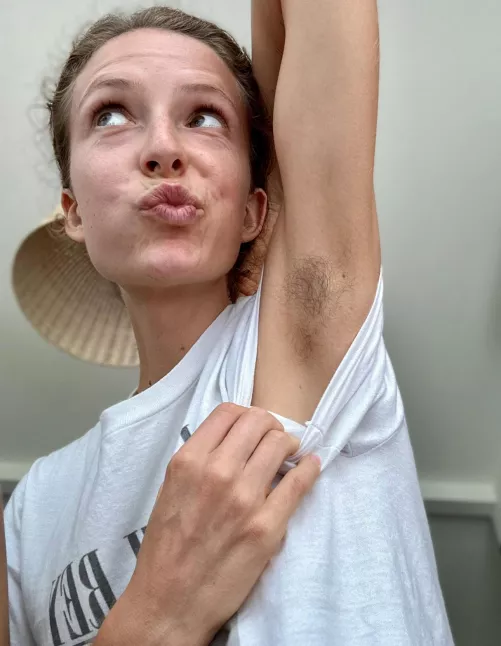 Me and my (still growing) hairy pits