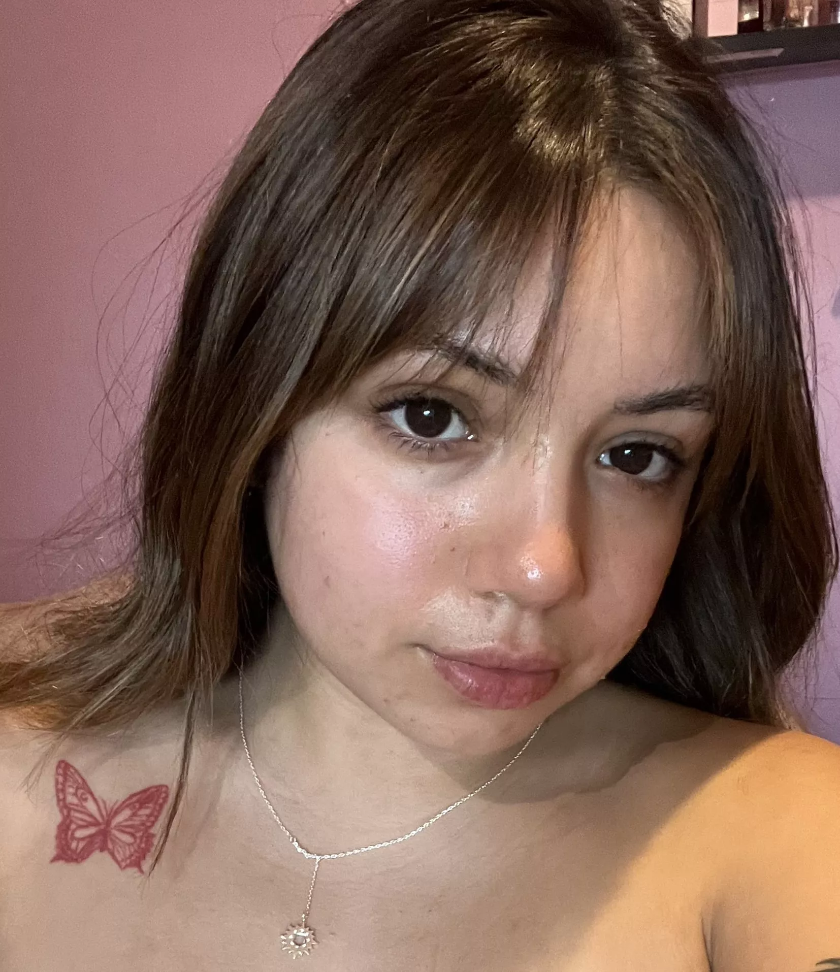 No make up but still looking fresh IUTR