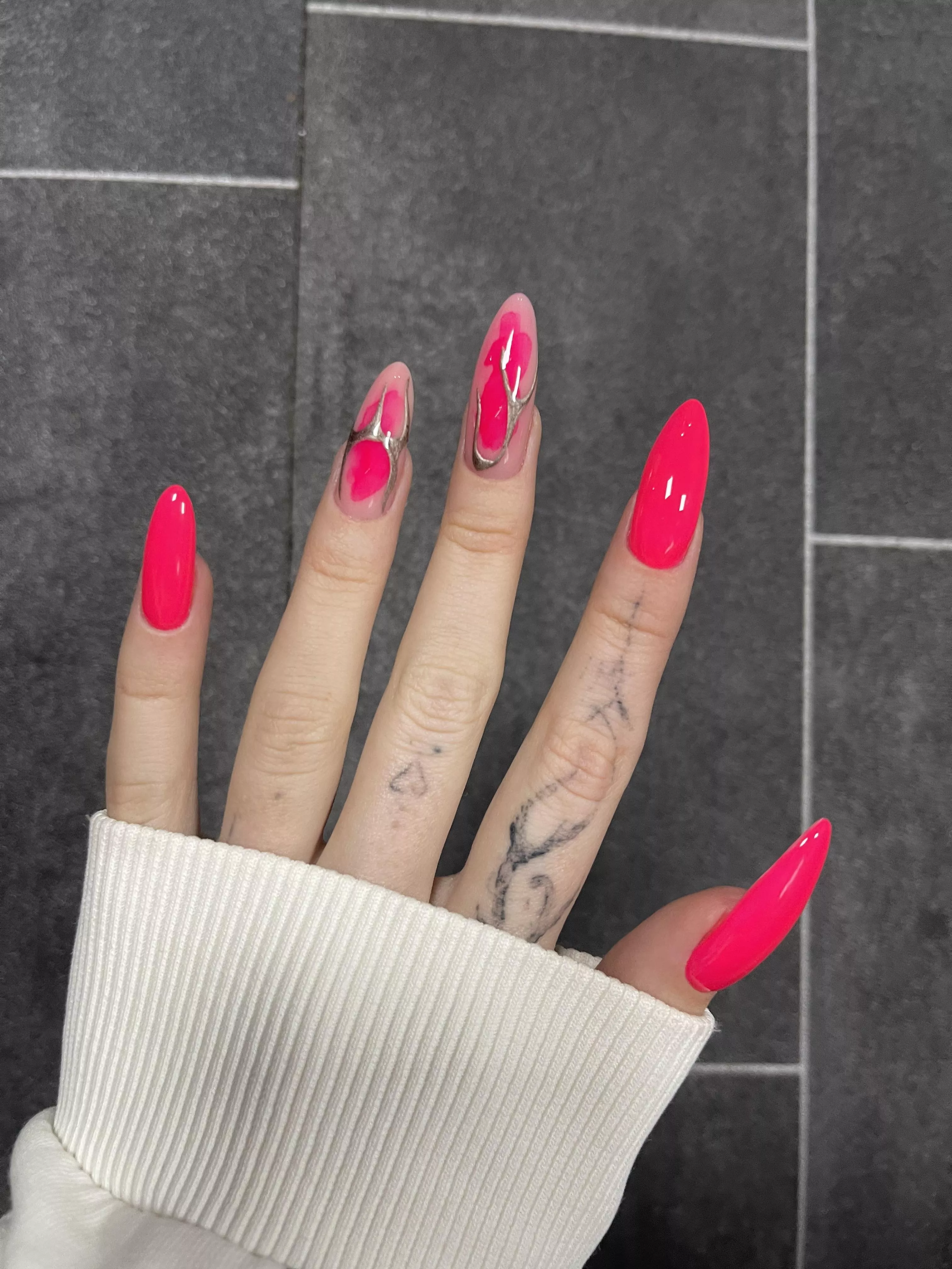 Pink hot nails