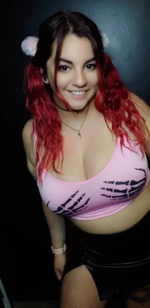 Pretty, edgy, horny and sweet - that's who you'll see on @sugar_bellz420