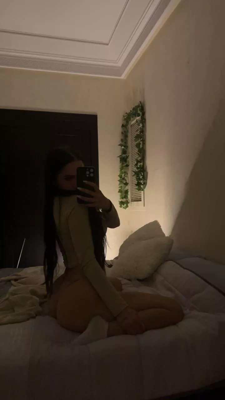 say yes if i can send you nudes