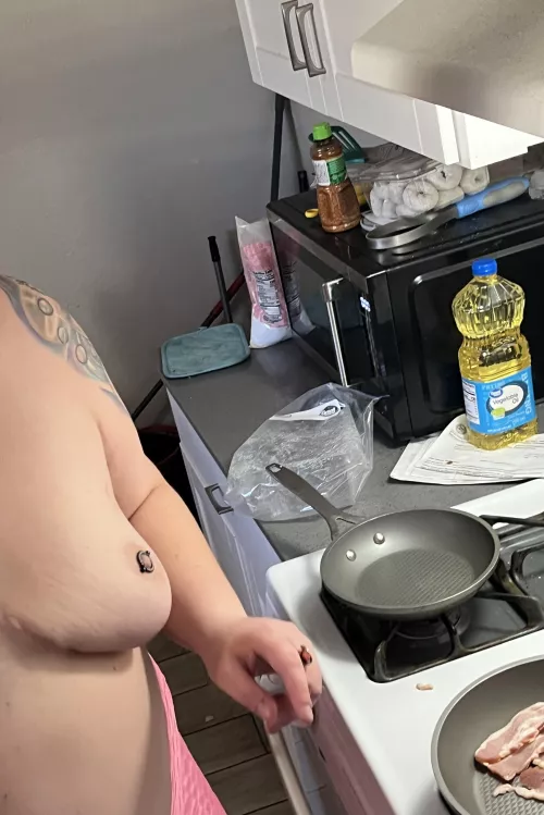 Titties out while cooking breakfast