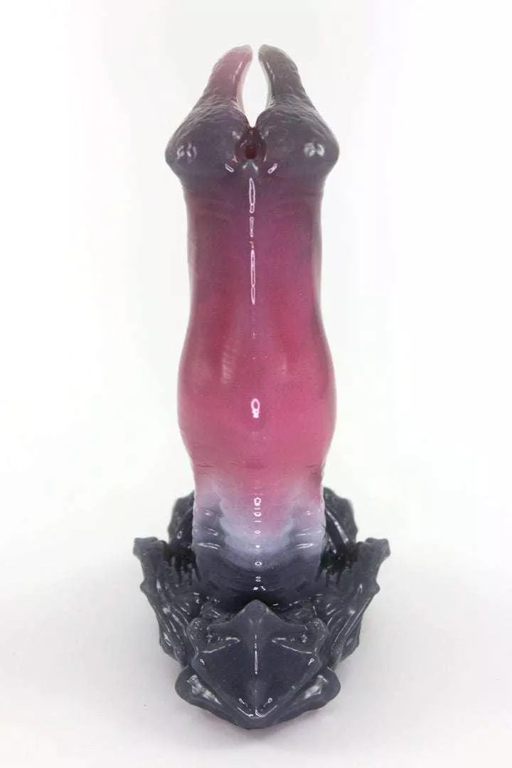 WTB Petite/Soft Knight from DreadTheEmpire