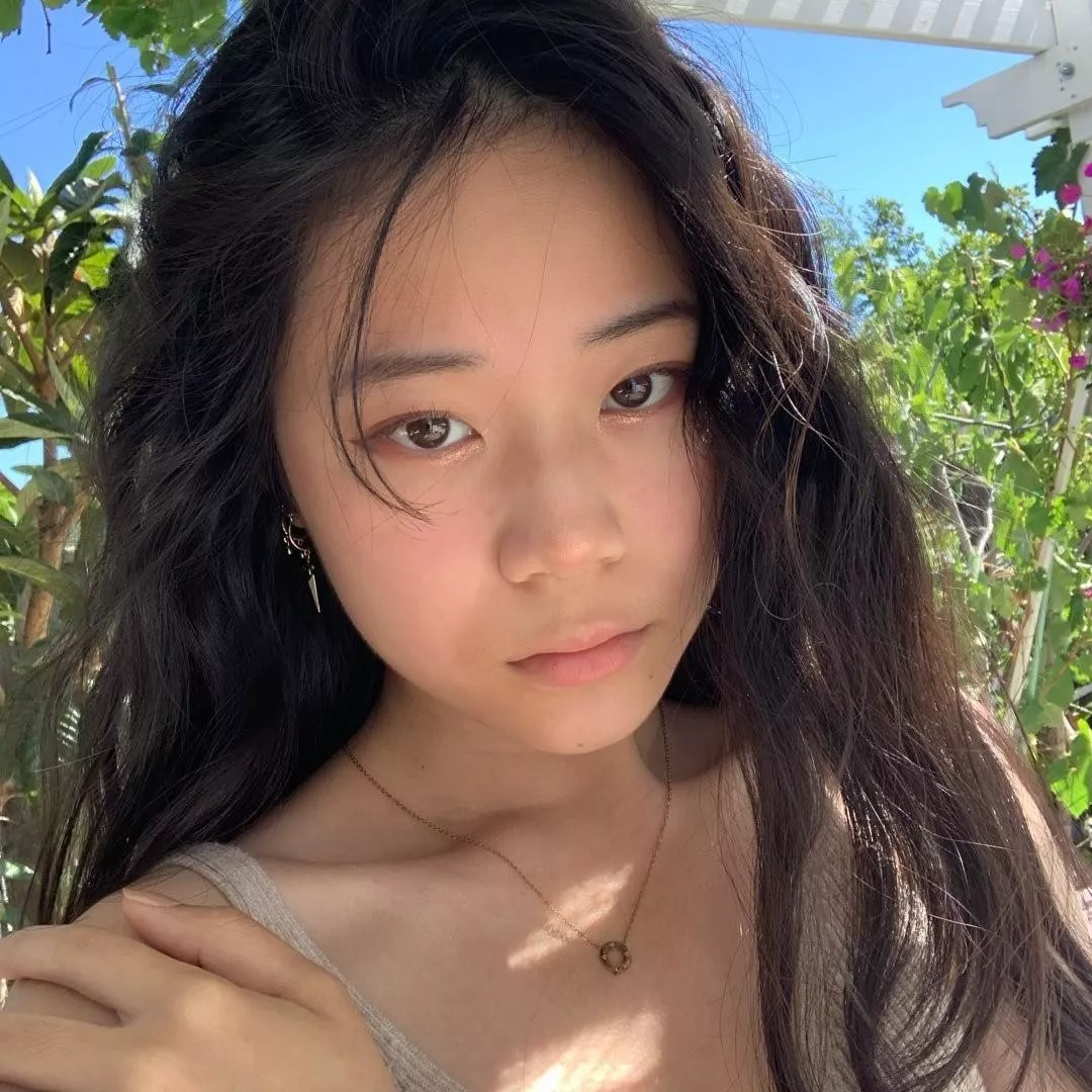 wwyd if she looked at you like this?