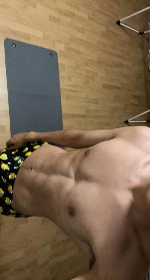 [18]m the Netherlands Rotterdam. Straight. Looking for a long term sex/sexting partner.