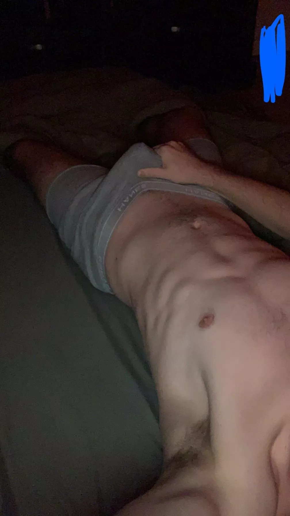 24 Looking for a younger guy with a bigger dick than me. Be fit and show face snap: zzbro23