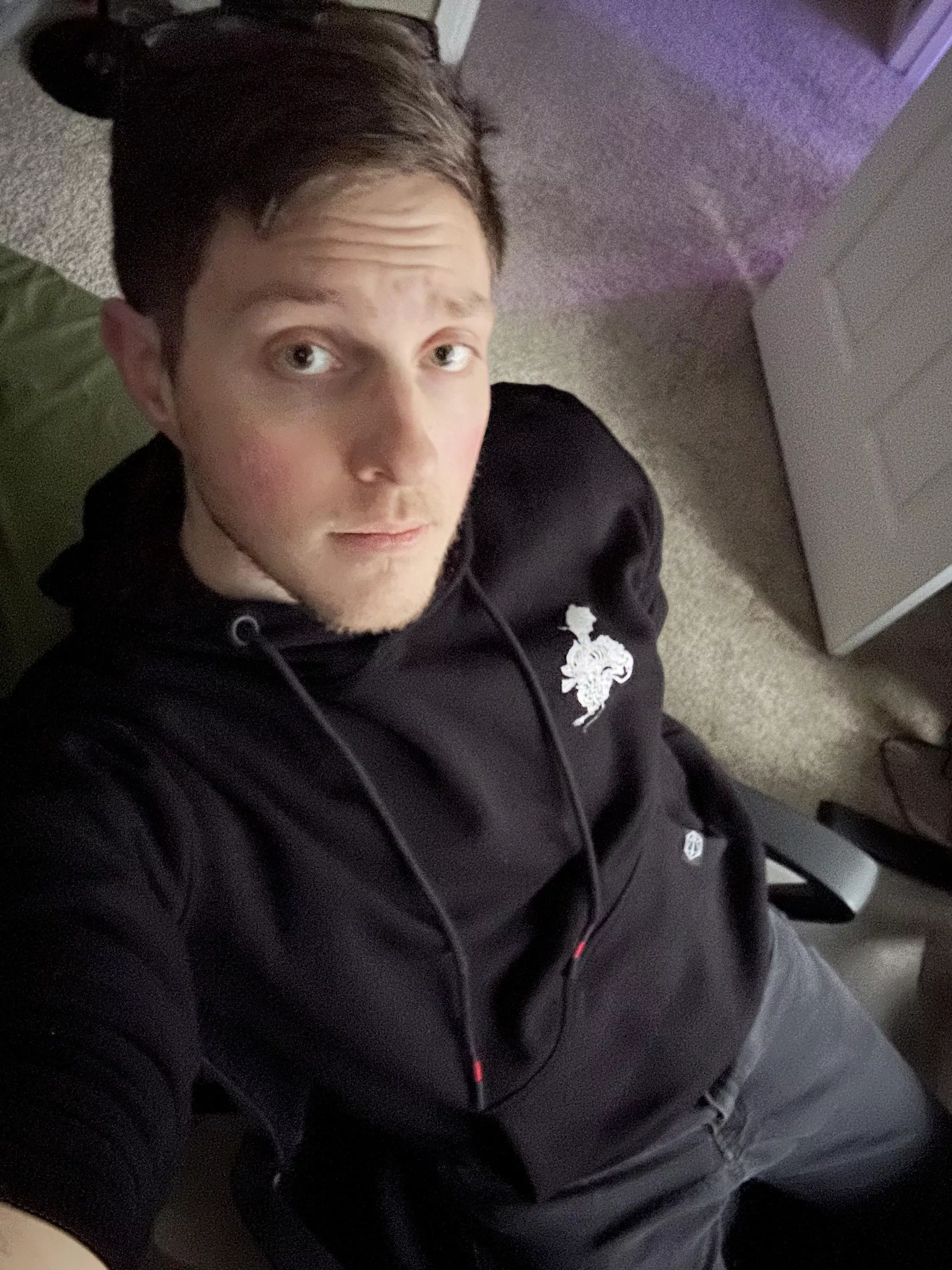 Any Crit Role fans around? The Laudna hoodie is fire 🔥