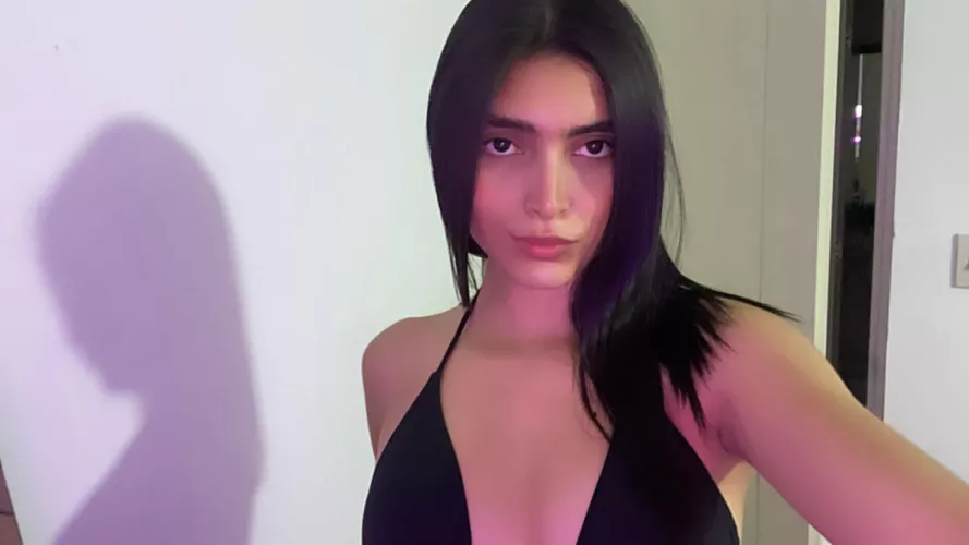 Beautiful in black IUTR