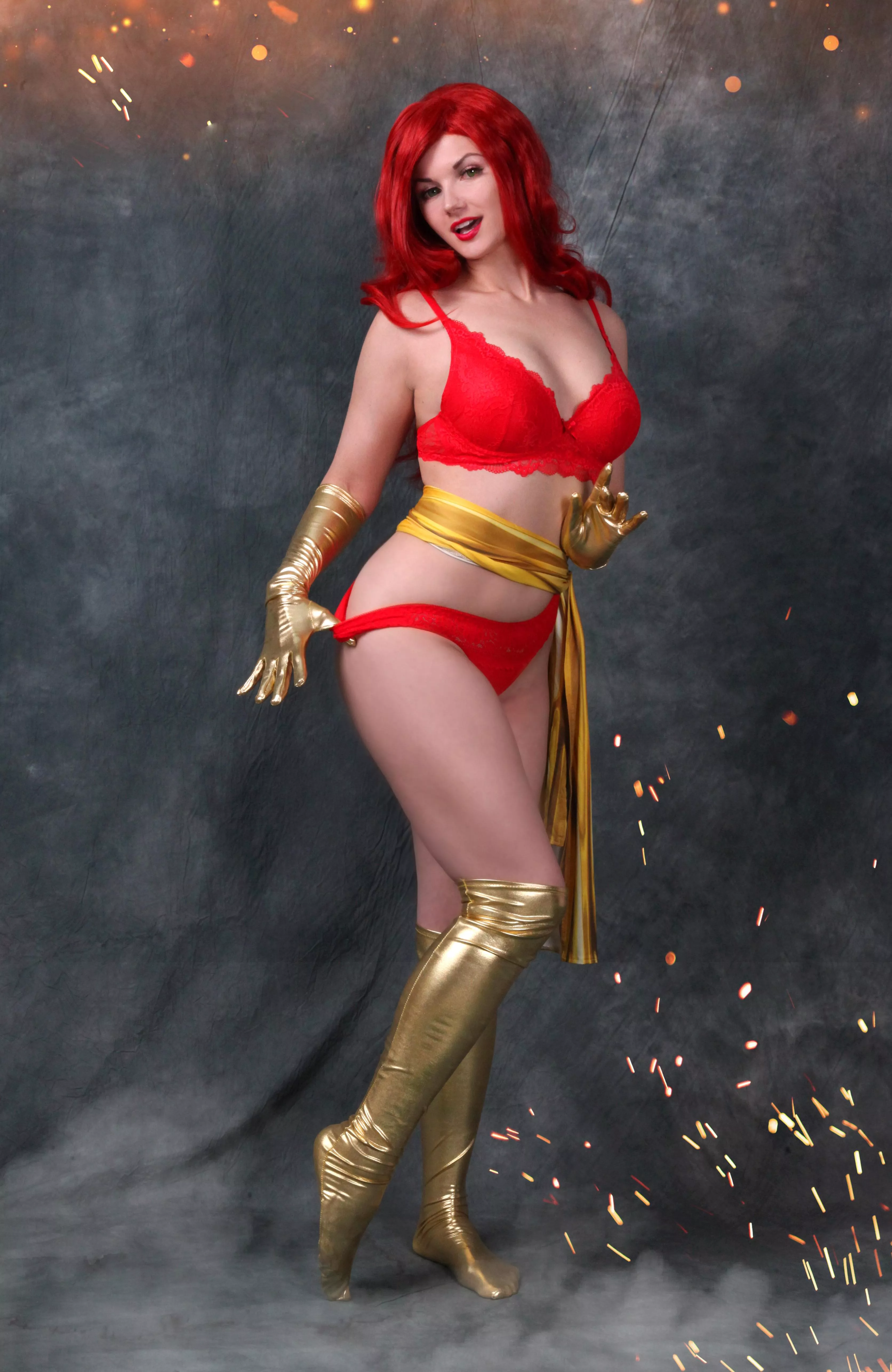 Dark Phoenix cosplay by Makatsuge