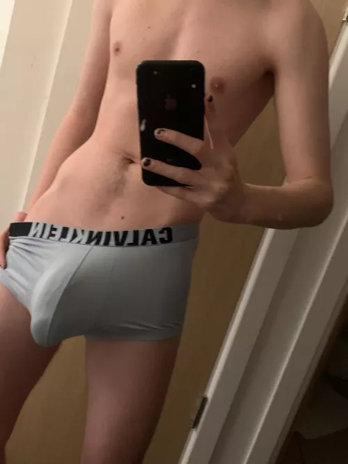 Dm to talk about bulges ;)