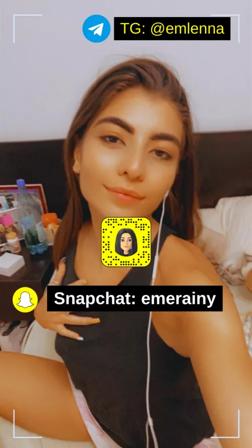 Heya guys, doing custom tickling videos, good prices and vidcalls available