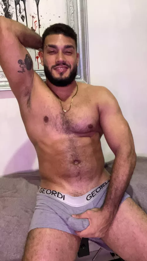 Hope u dont mind smelly pits