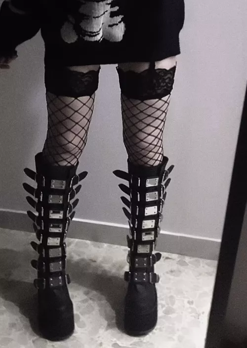 I'm not like other girls fr :3 I'm not even a girl